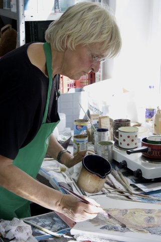 Christel Gomoll im Atelier